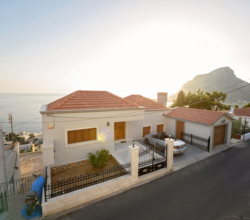 Ακίνητο με δύο κατοικίες