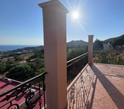 Villa, Άγιος Παντελεήμονας